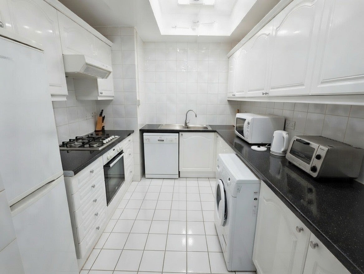 House Chandos Way in Greater London