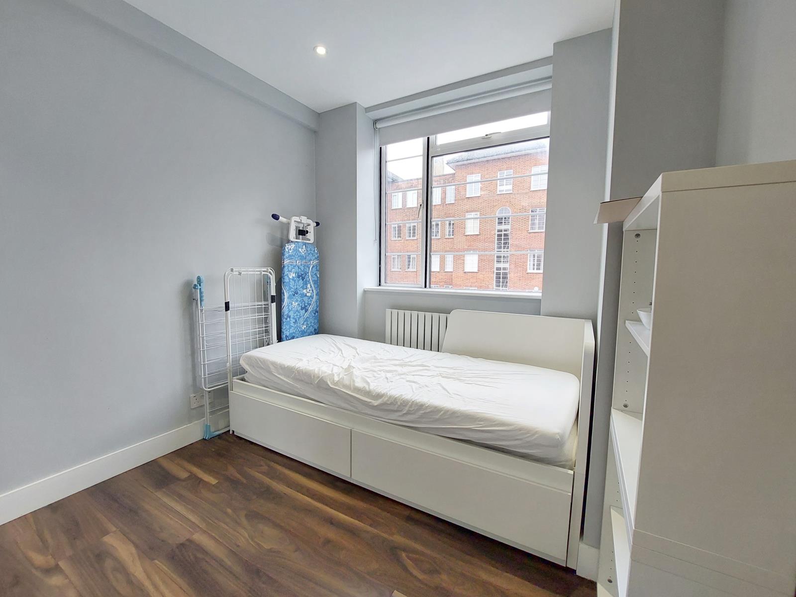 Flat Eamont Street in City of Westminster
