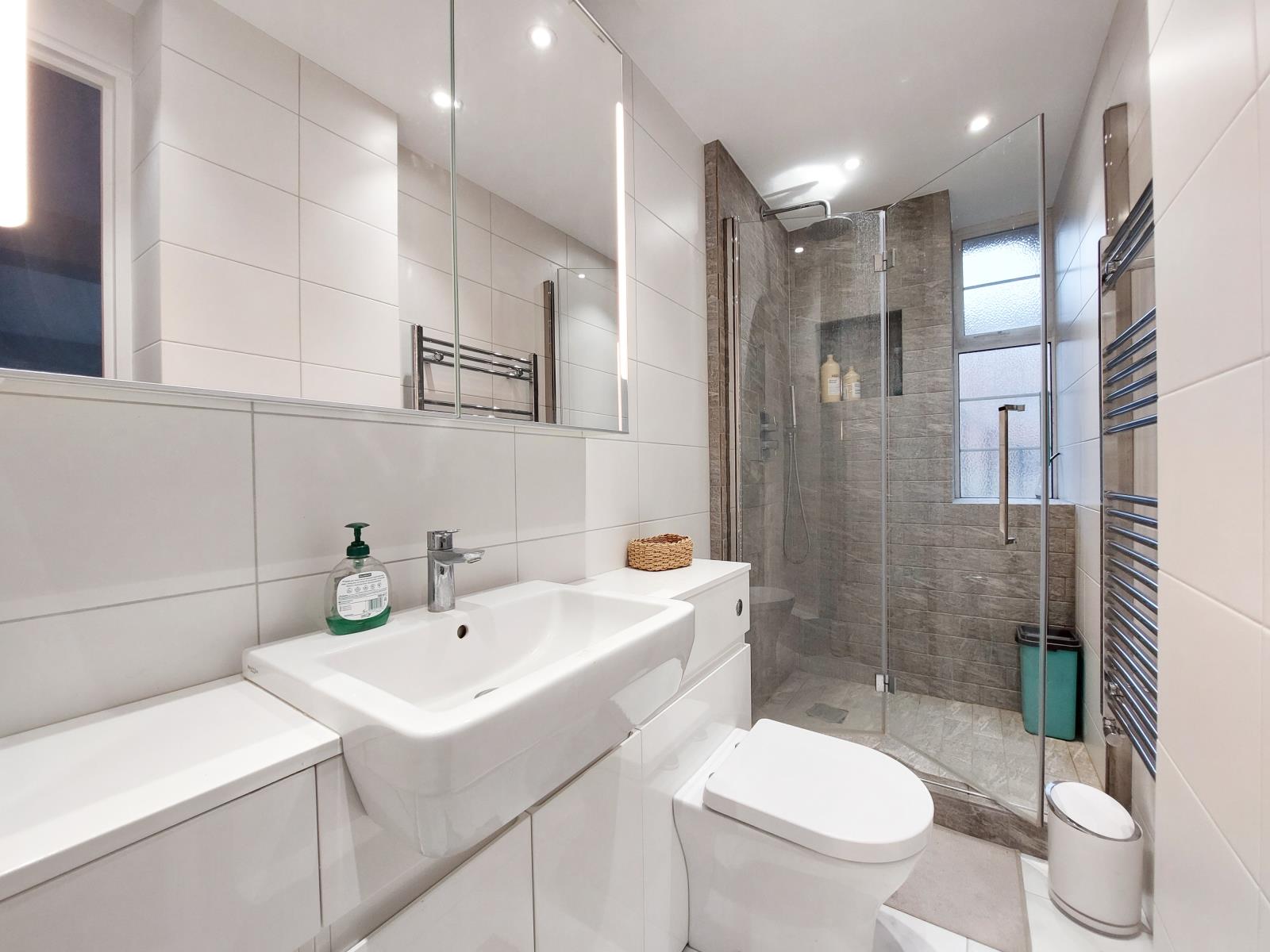 Flat Eamont Street in City of Westminster