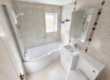 House Glenalmond Close in North West Leicestershire