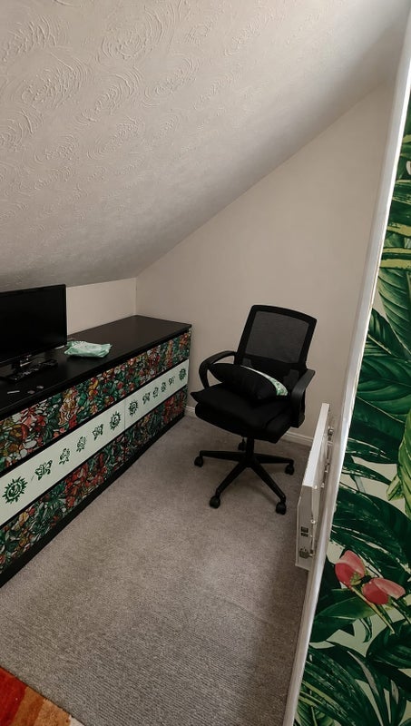 Room Forest Road in Greater London