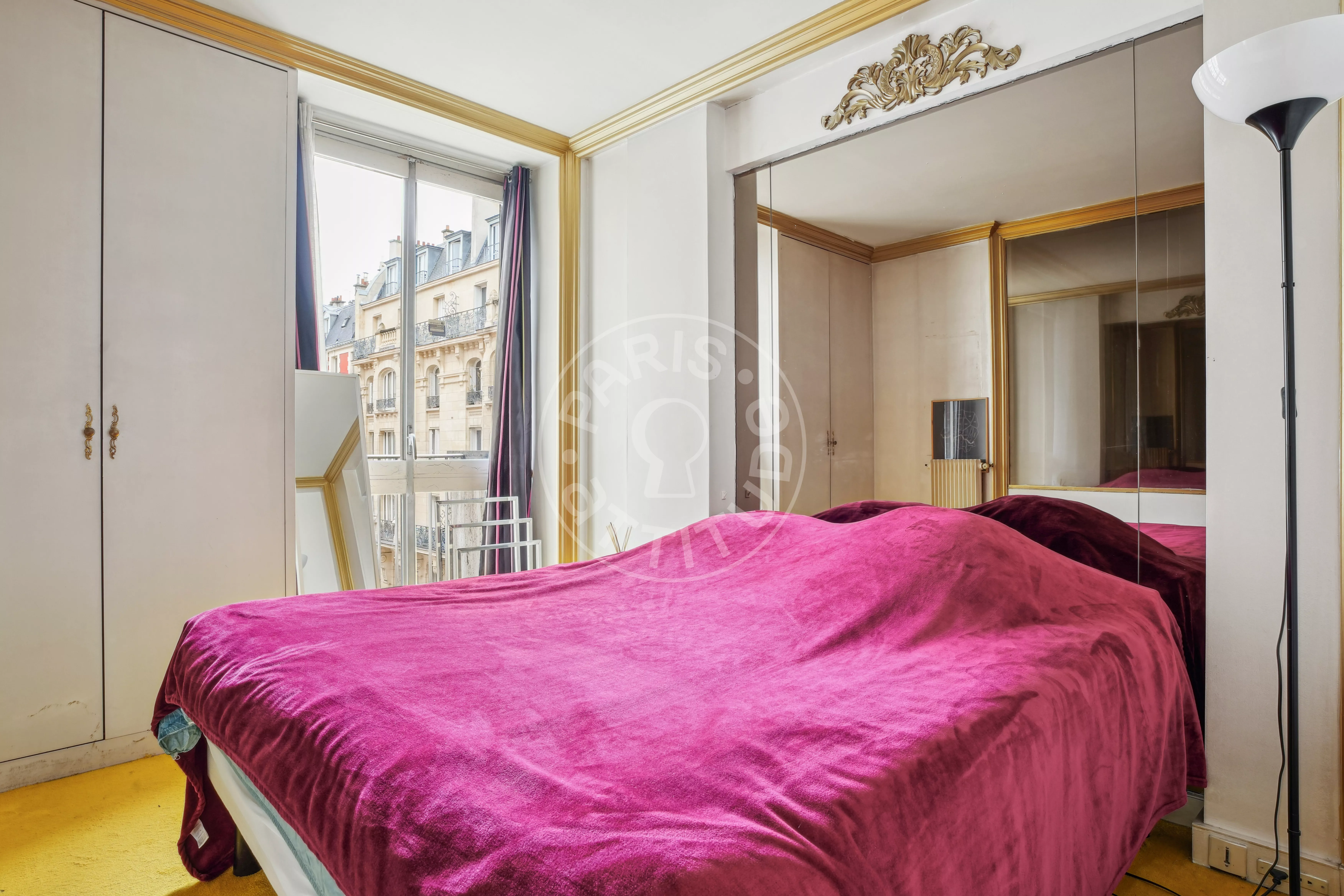 Flat Rue Pétrarque in Paris