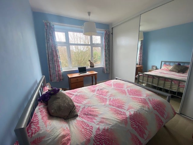 Room Shipley Avenue in Newcastle upon Tyne