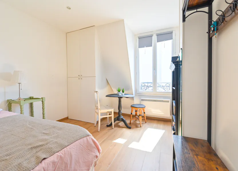 Flat Rue Marguerite Moret in Paris