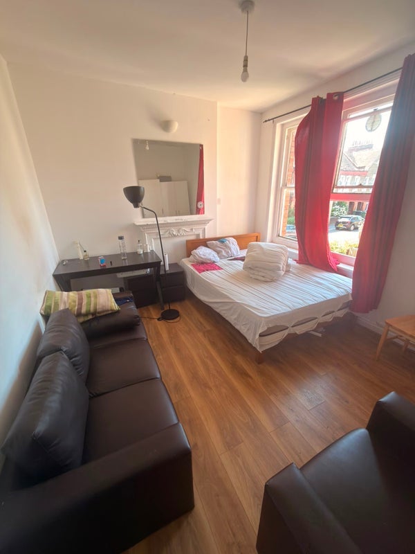 Room Keymer Road in Greater London