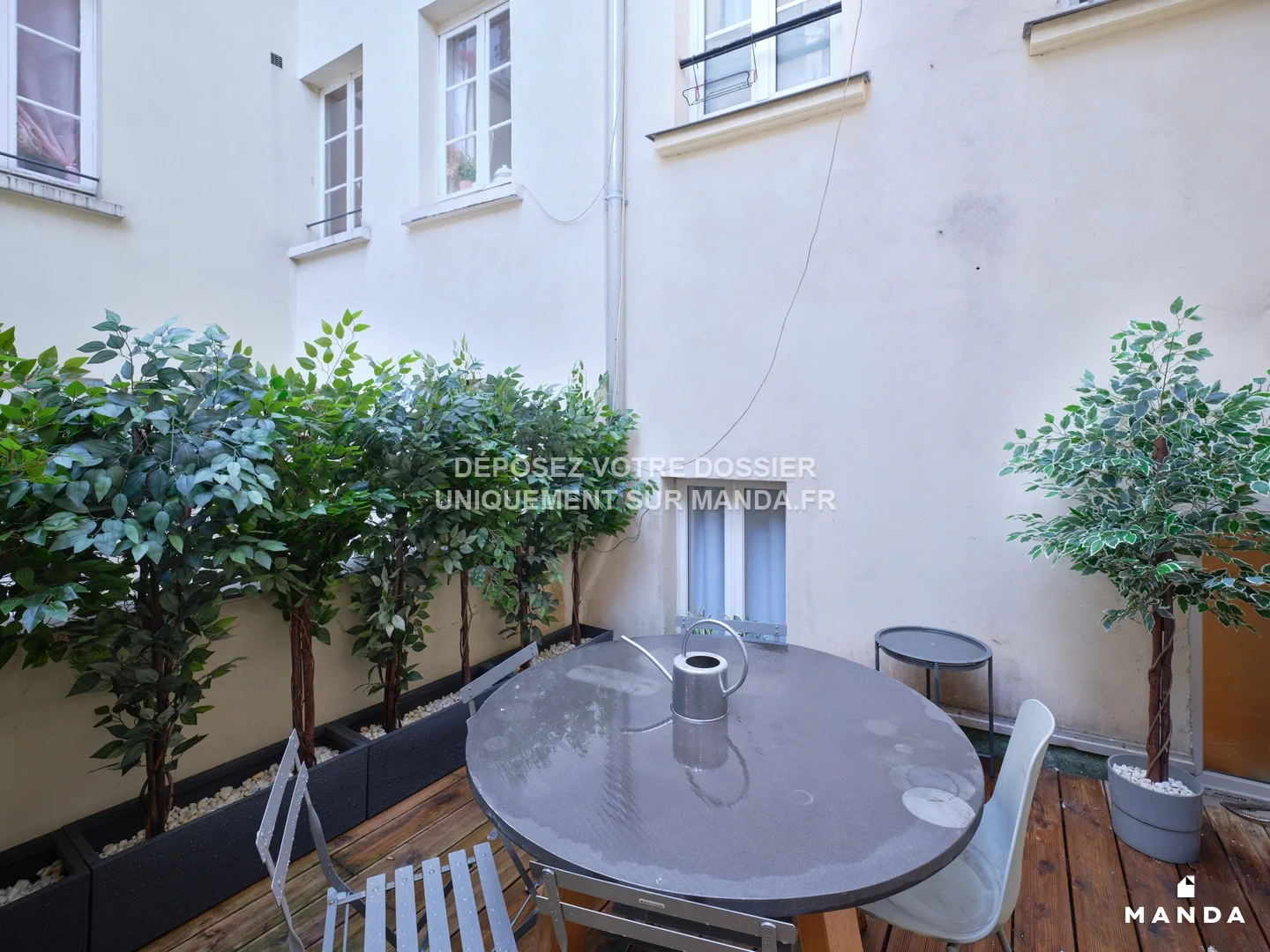 Appartement Rue du Faubourg Saint-Martin à Paris