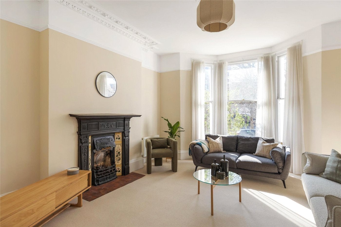 Flat Gresham Road in Greater London