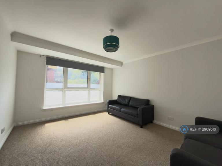 Flat Roxburgh Street in Greenock