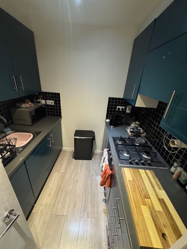 Room Albert Road in Greater London
