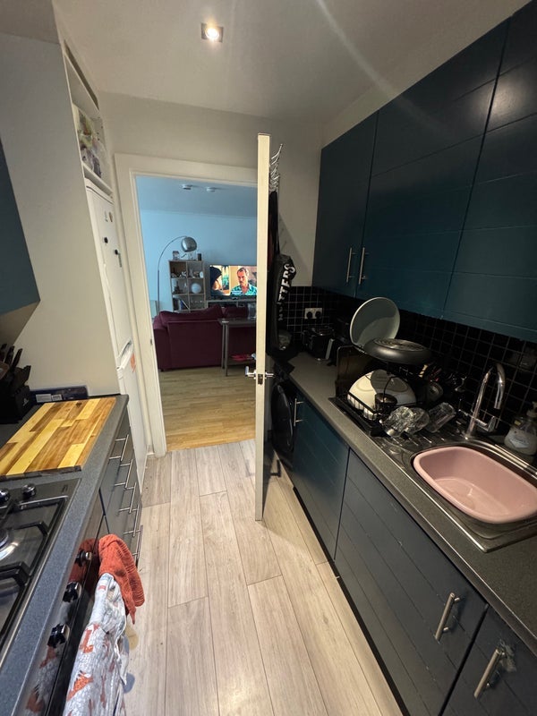 Room Albert Road in Greater London