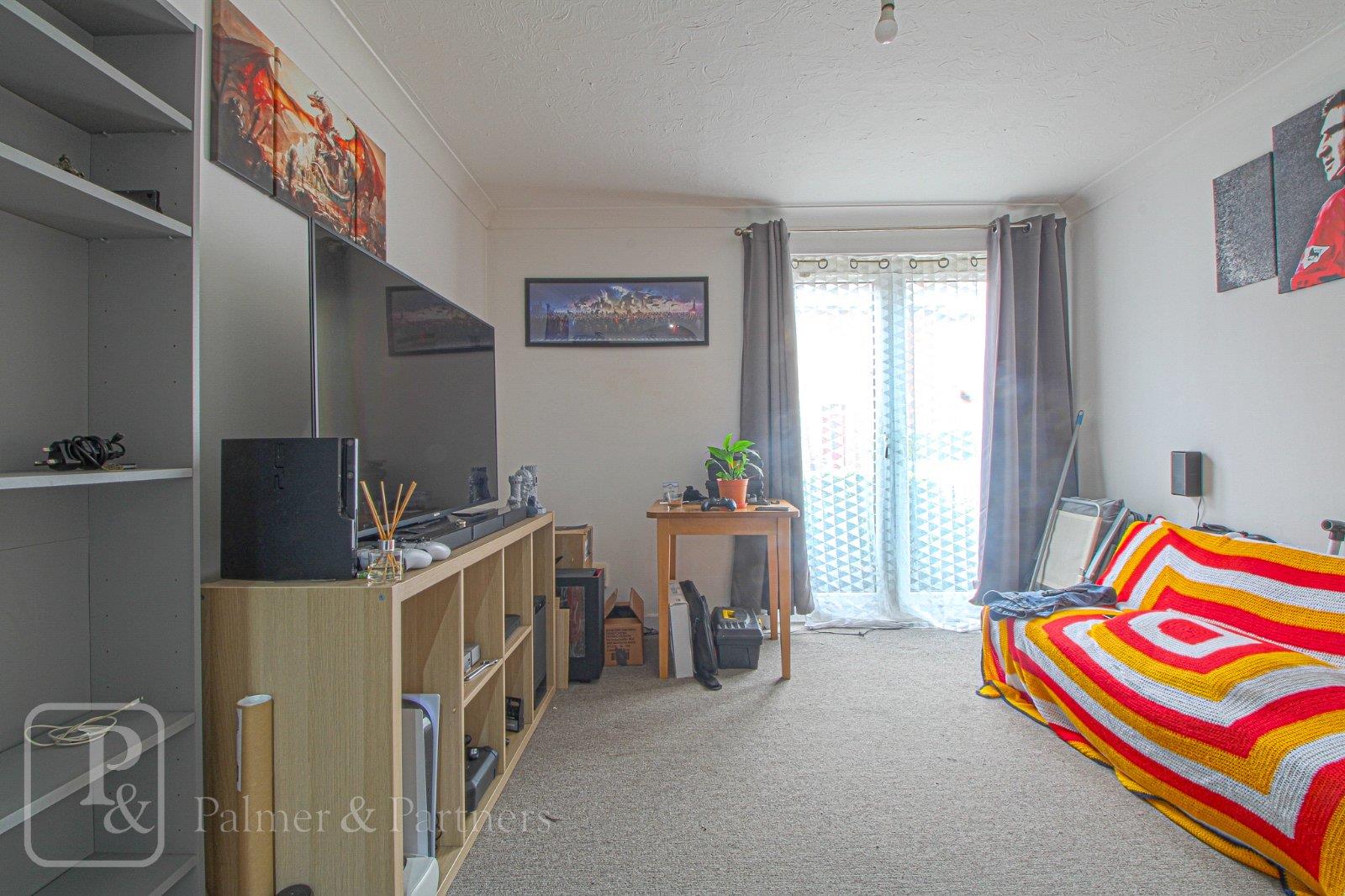 Flat Winnock Road in Colchester