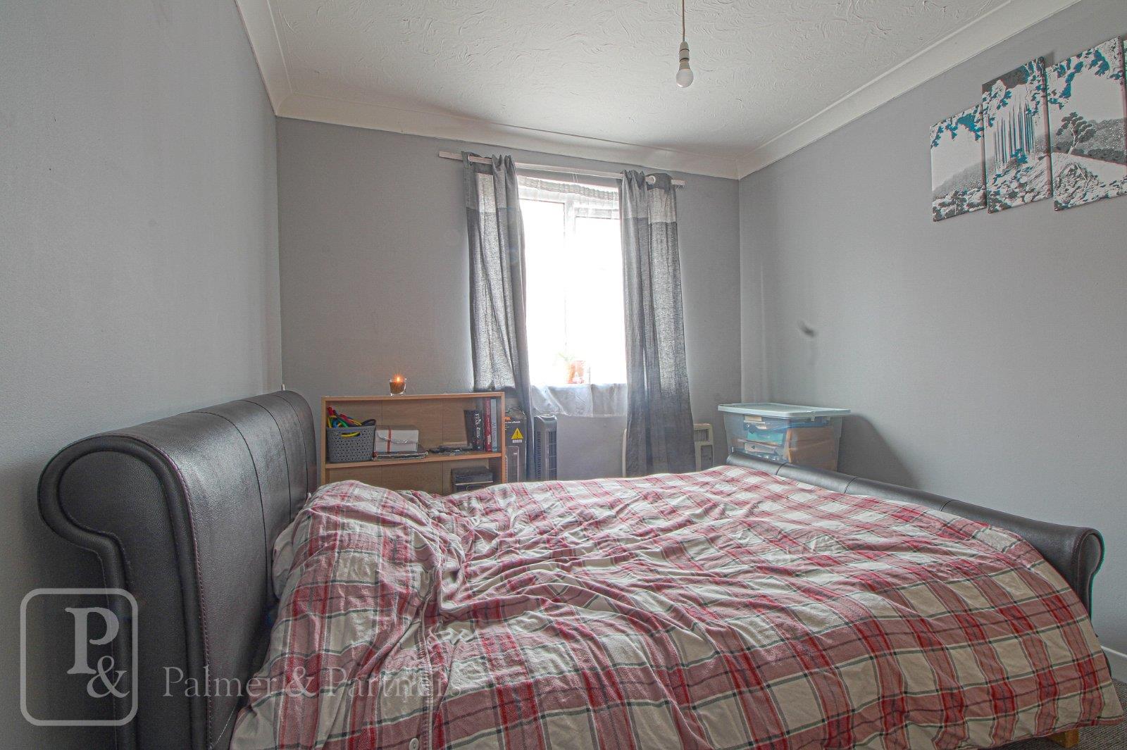 Flat Winnock Road in Colchester