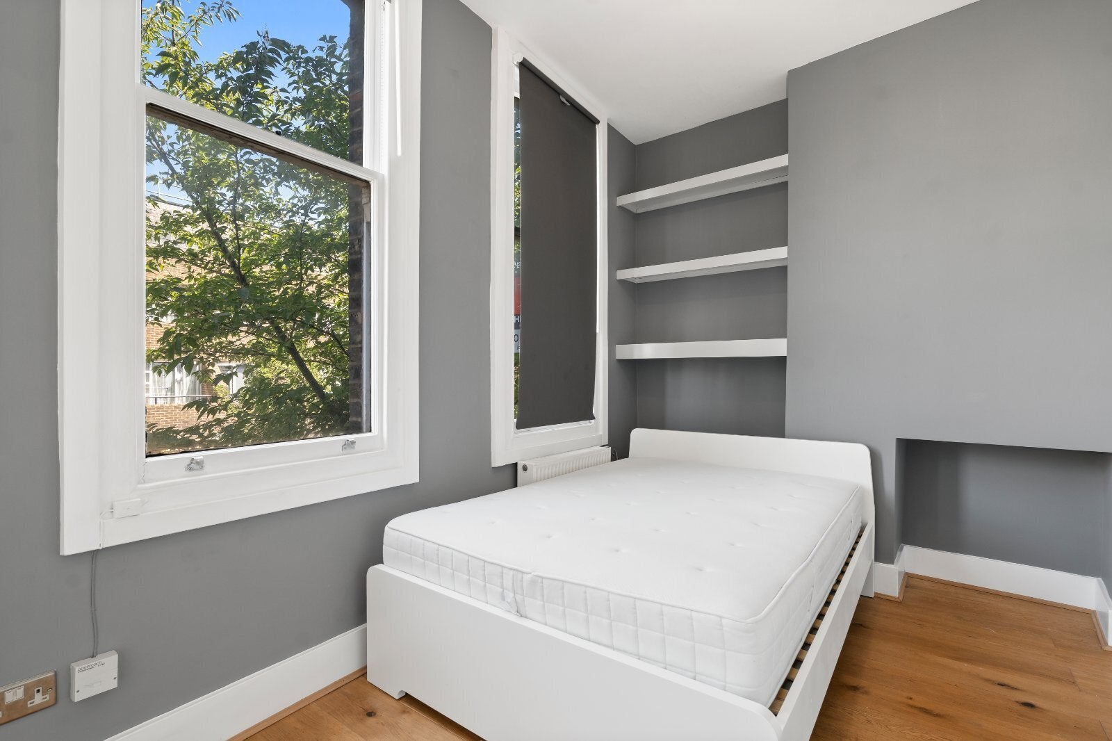 Flat Harrow Road in City of Westminster