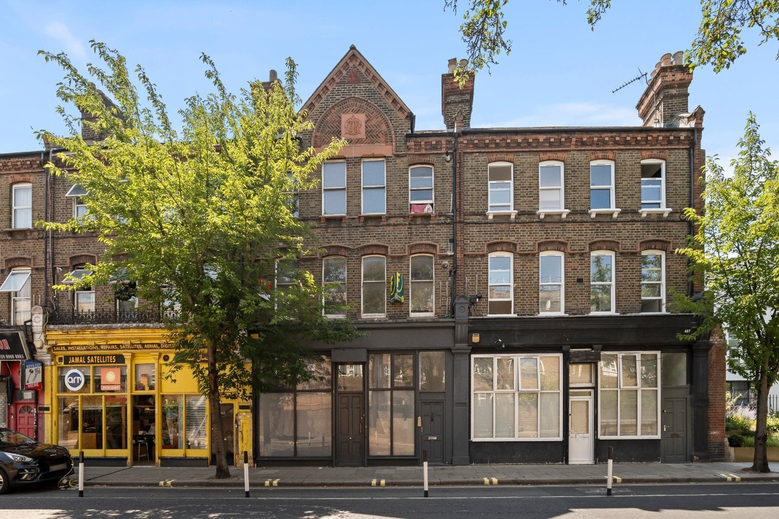 Flat Harrow Road in City of Westminster