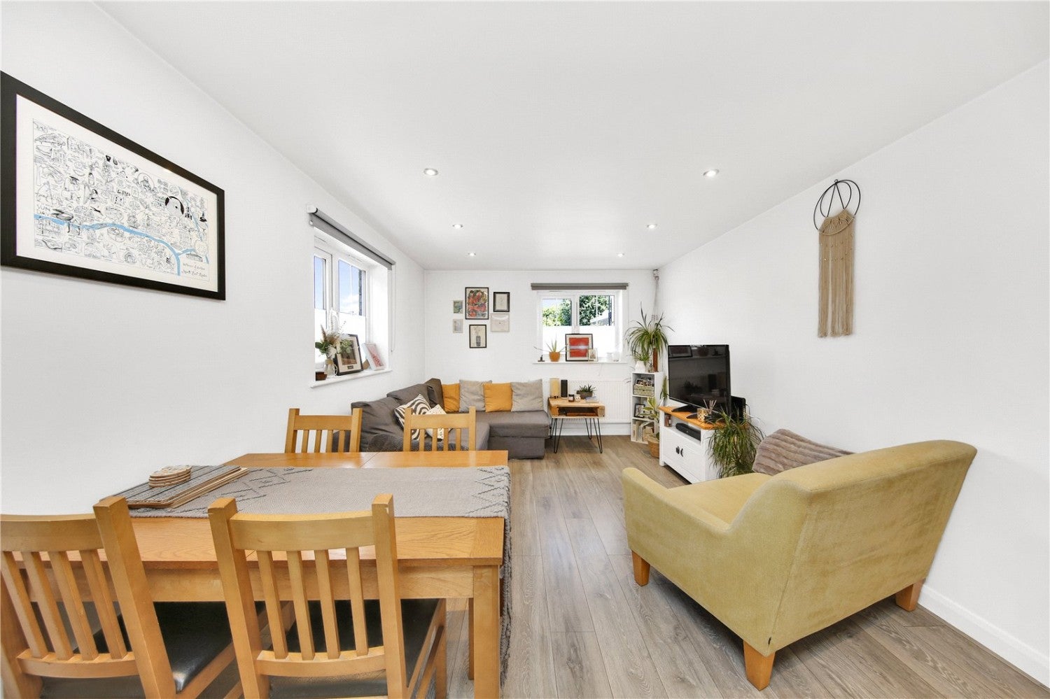 Flat Alpine Grove in Greater London