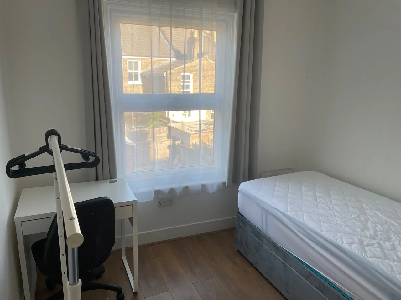 Room Harringay Road in Greater London