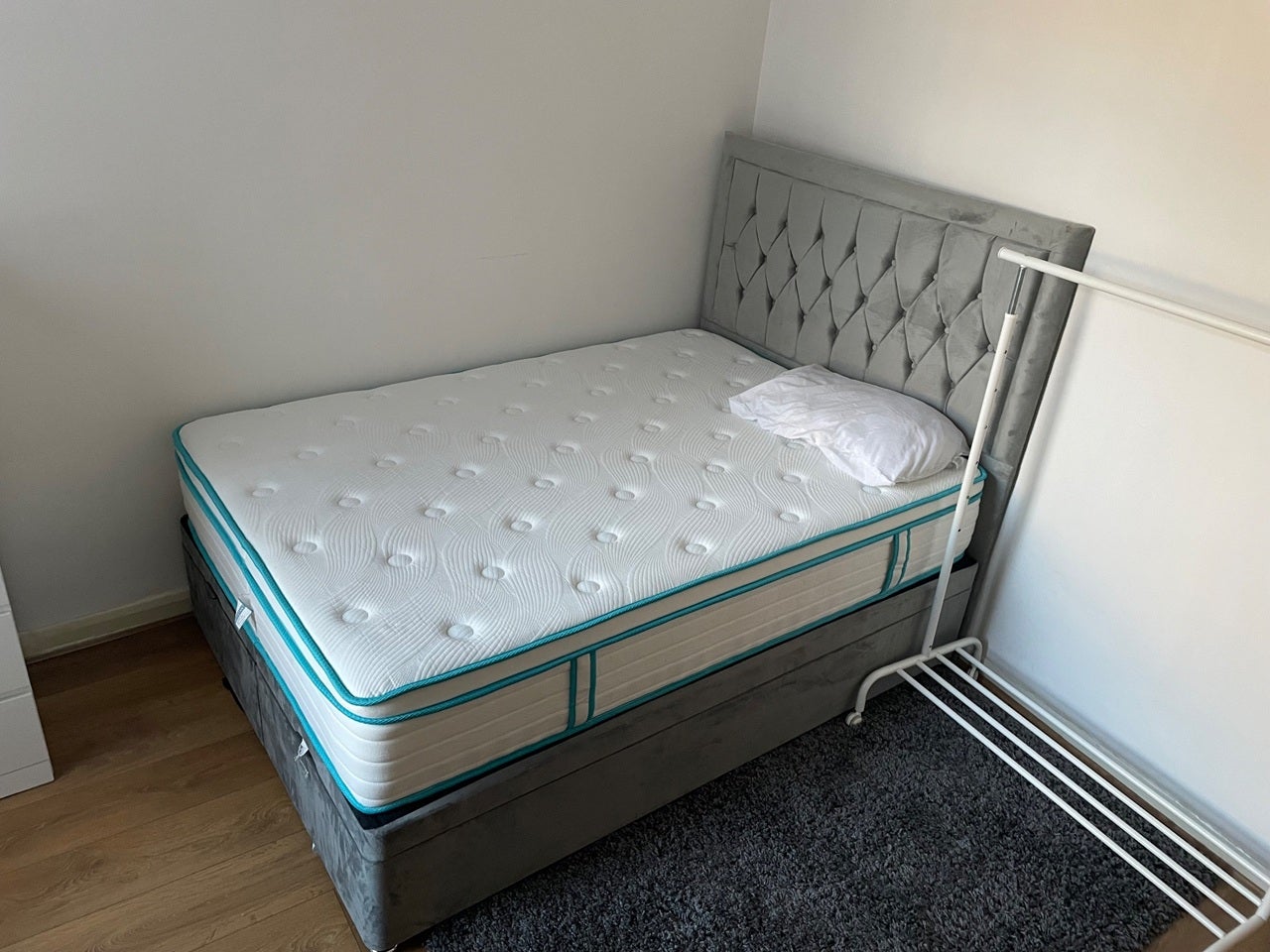 Room Harringay Road in Greater London