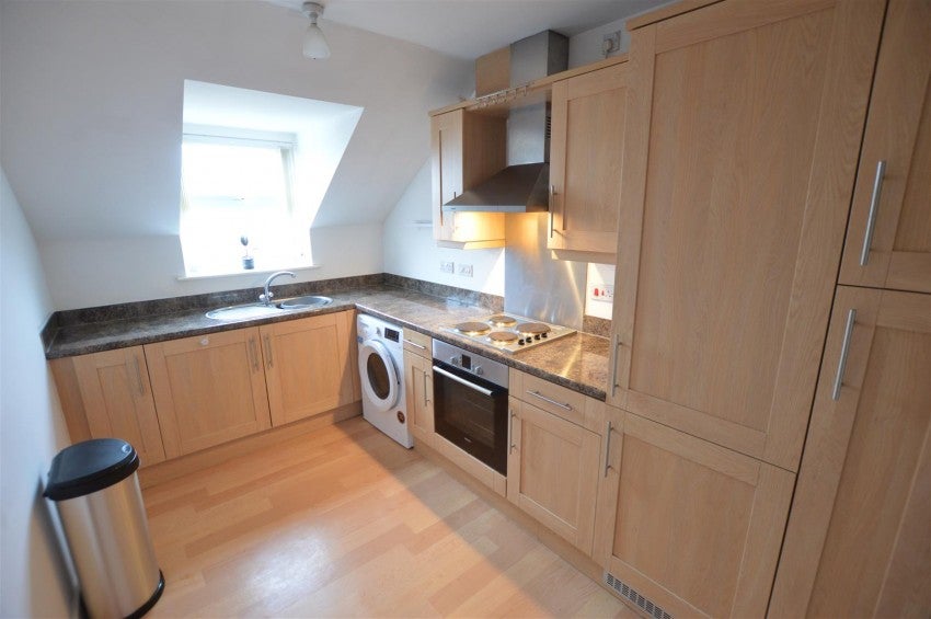Flat Chepstow Close in Colburn