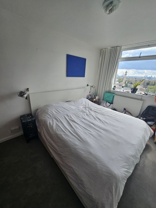 Room Rowstock Gardens in Greater London