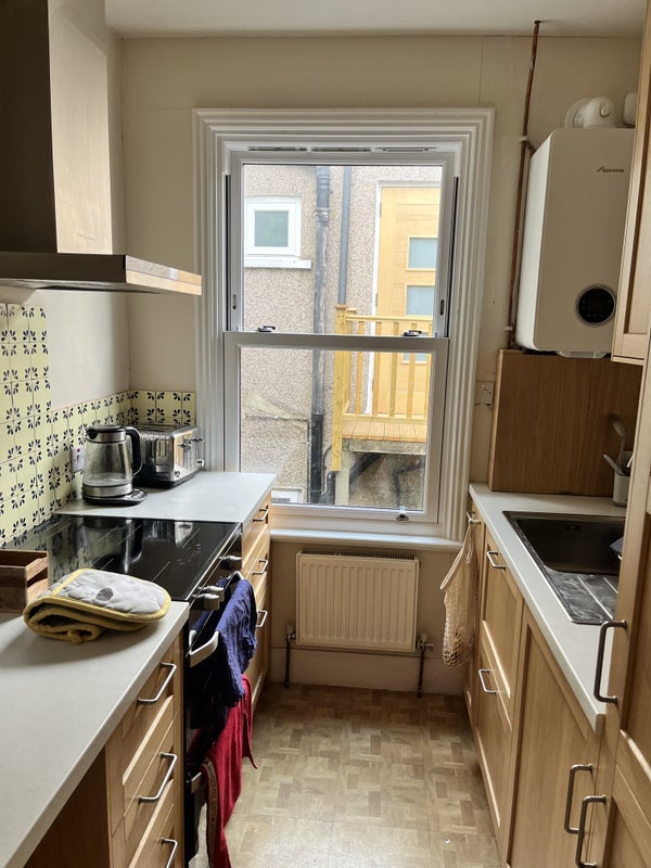 Room St Asaph Road in Greater London