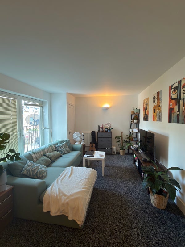 Room High Street in Greater London