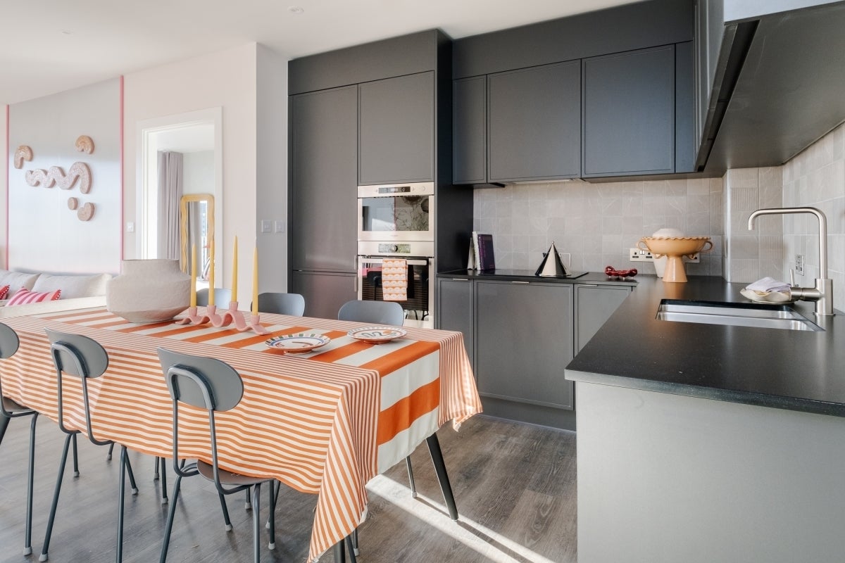 Flat Cherry Park Lane in Greater London