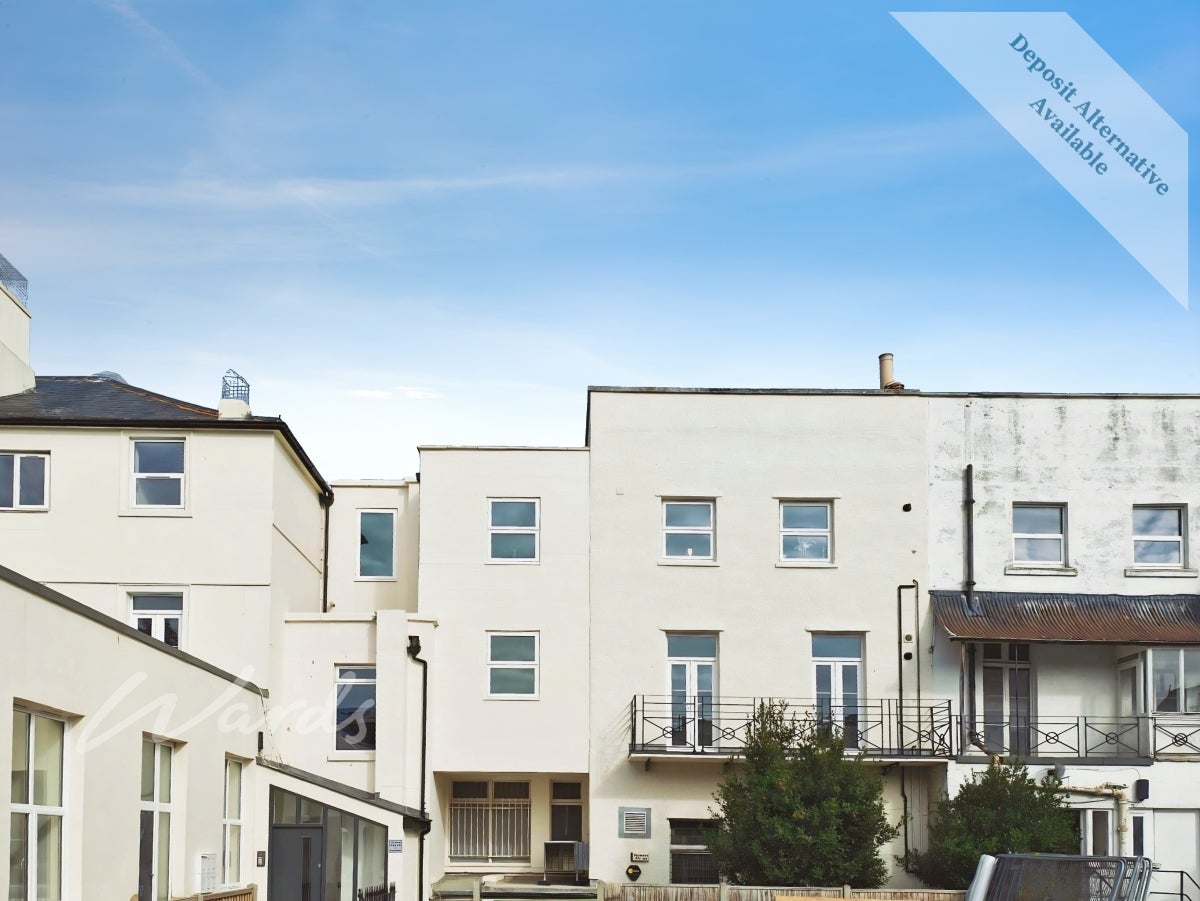 Flat Pleydell Gardens in Folkestone and Hythe District