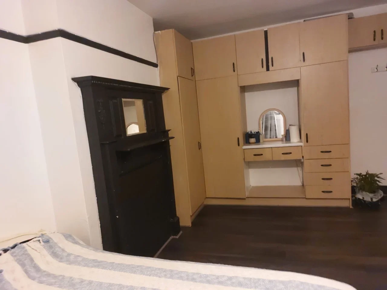 Room Burlington Road in Greater London