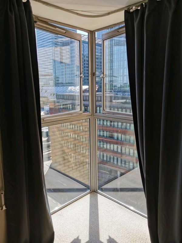 Room Hertsmere Road in Greater London