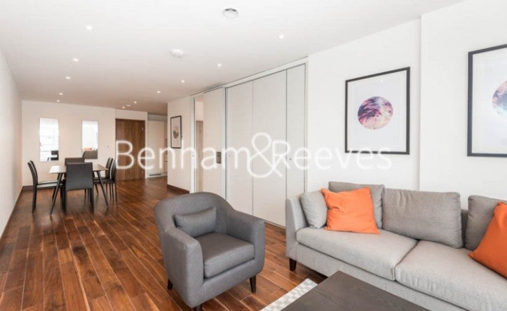 Flat Maygrove Road in Greater London