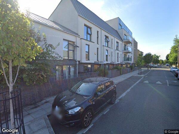 Flat Holly Street in Greater London