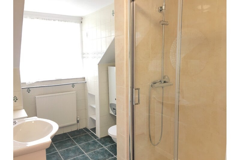 Room Goldhawk Road in Greater London