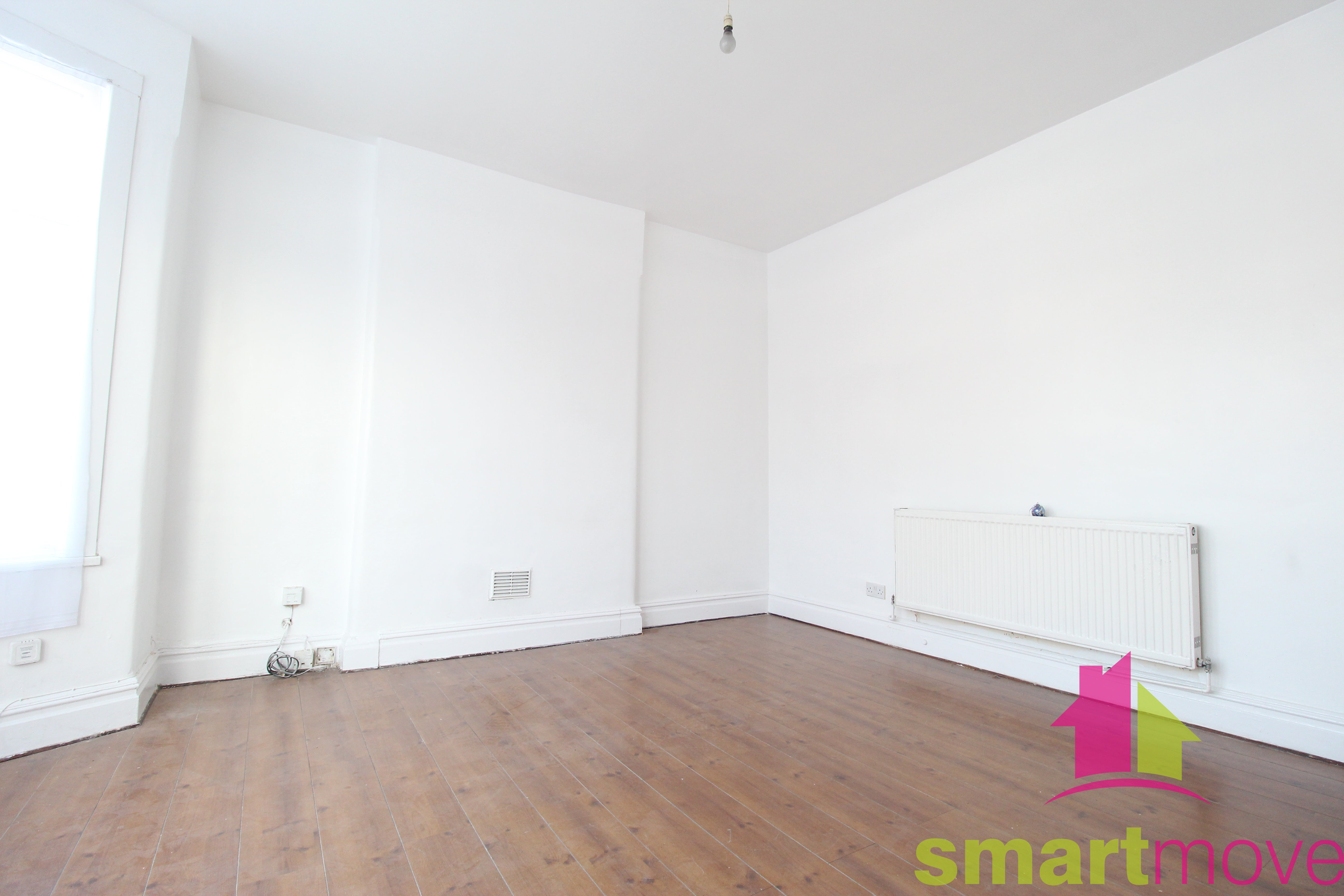 Flat Goodmayes Lane in Greater London