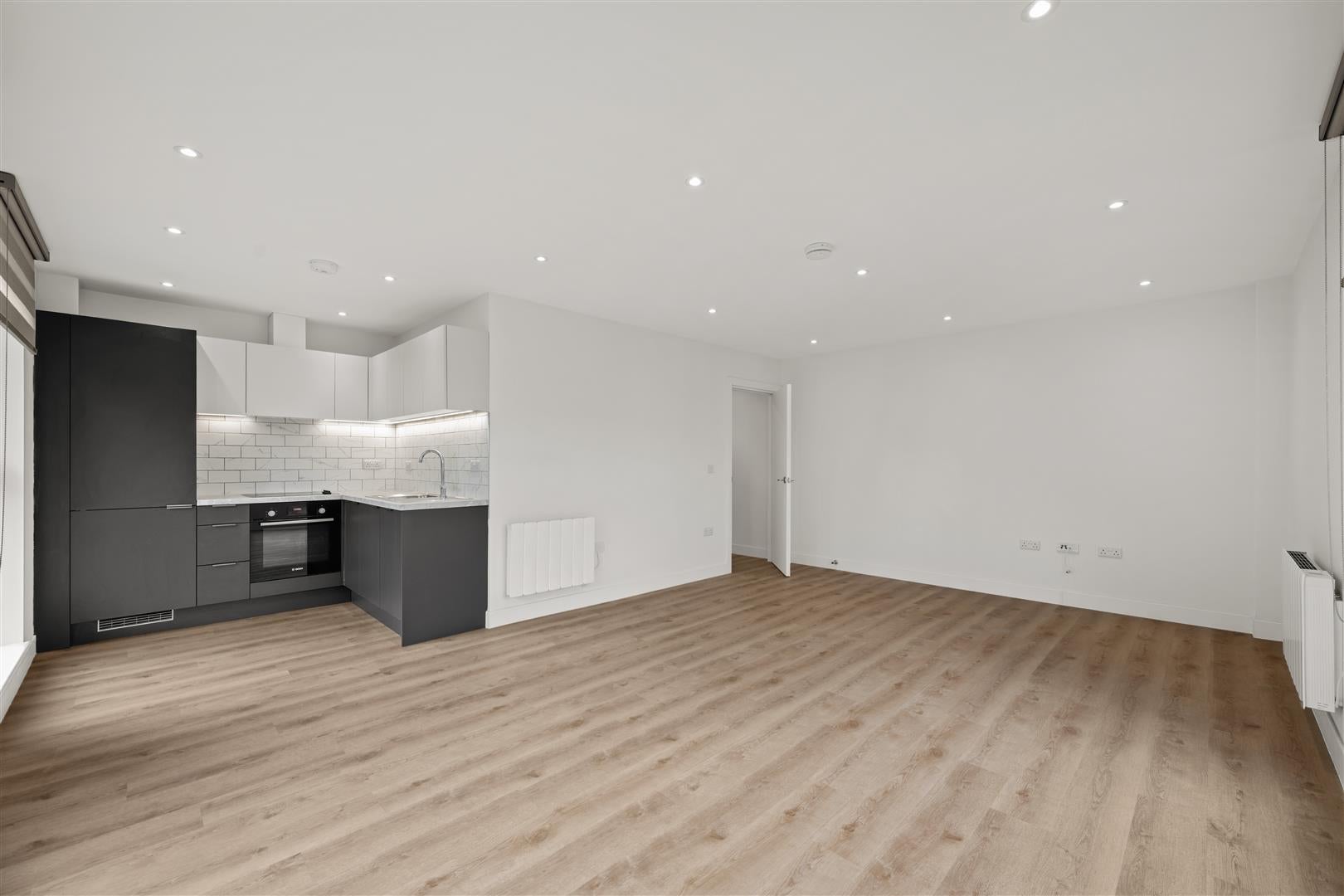 Flat Cirencester Way in Swindon