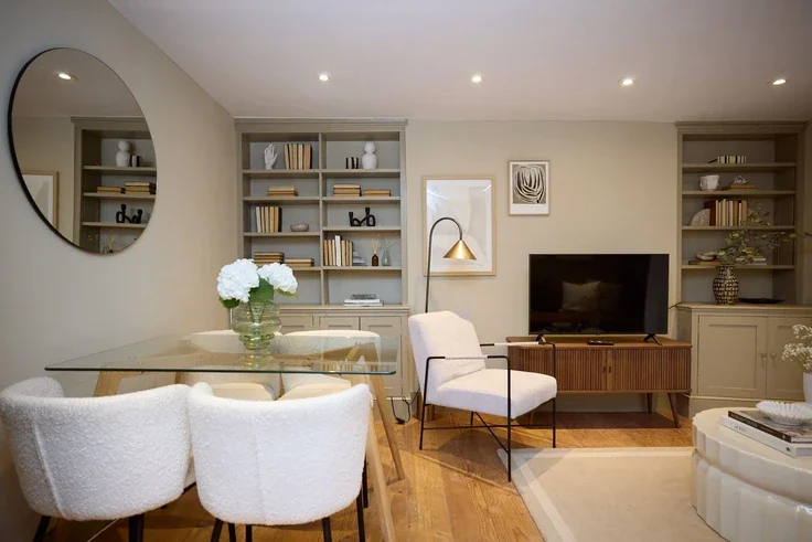 Flat Hatherley Grove in City of Westminster