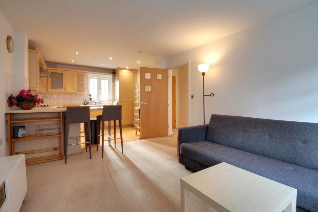 Flat Great Charles Street Queensway in Birmingham