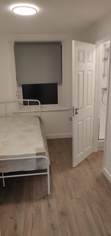 Flat Graham Road in Greater London