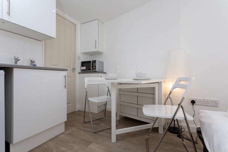 Room North Street in Greater London