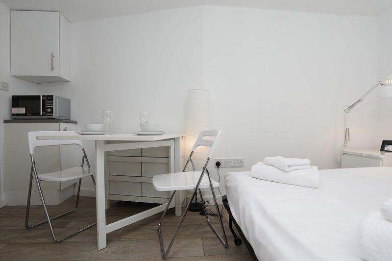 Room North Street in Greater London