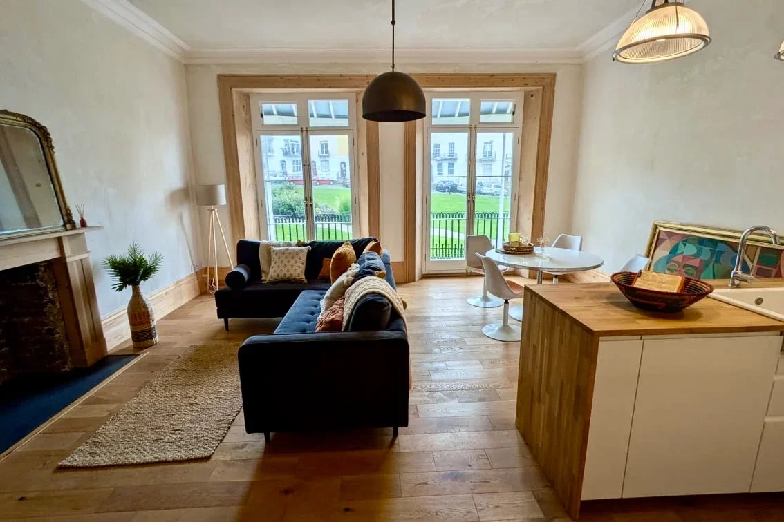 Flat Wellington Square in St Leonards