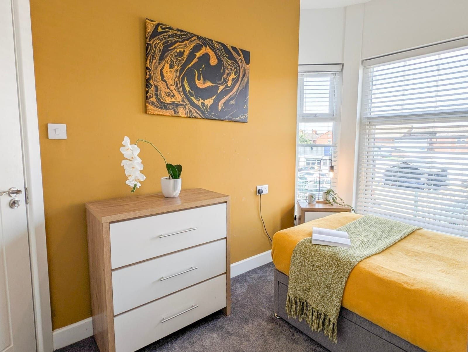 Room West Street in Crewe