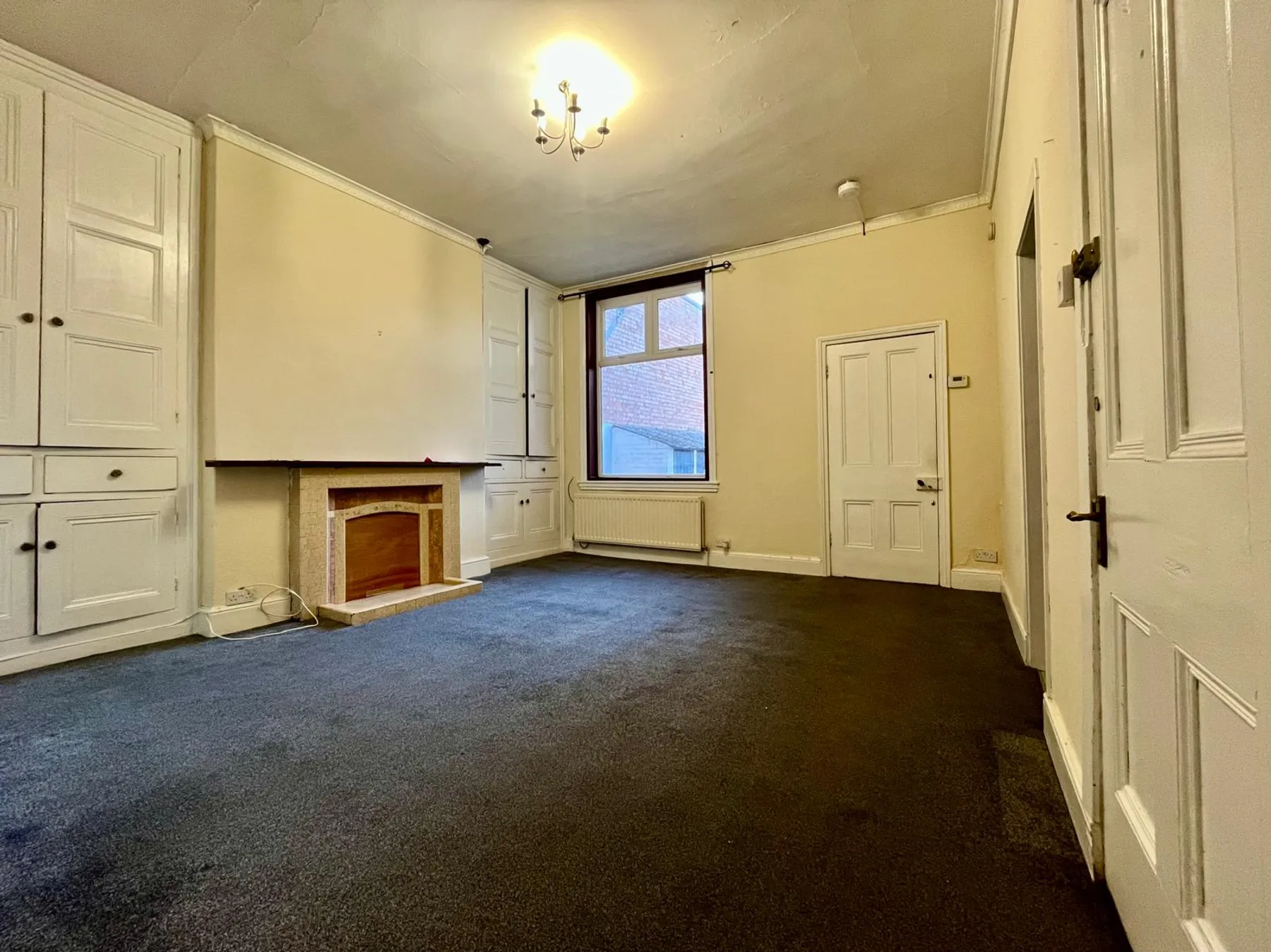 Flat William Court in Birmingham