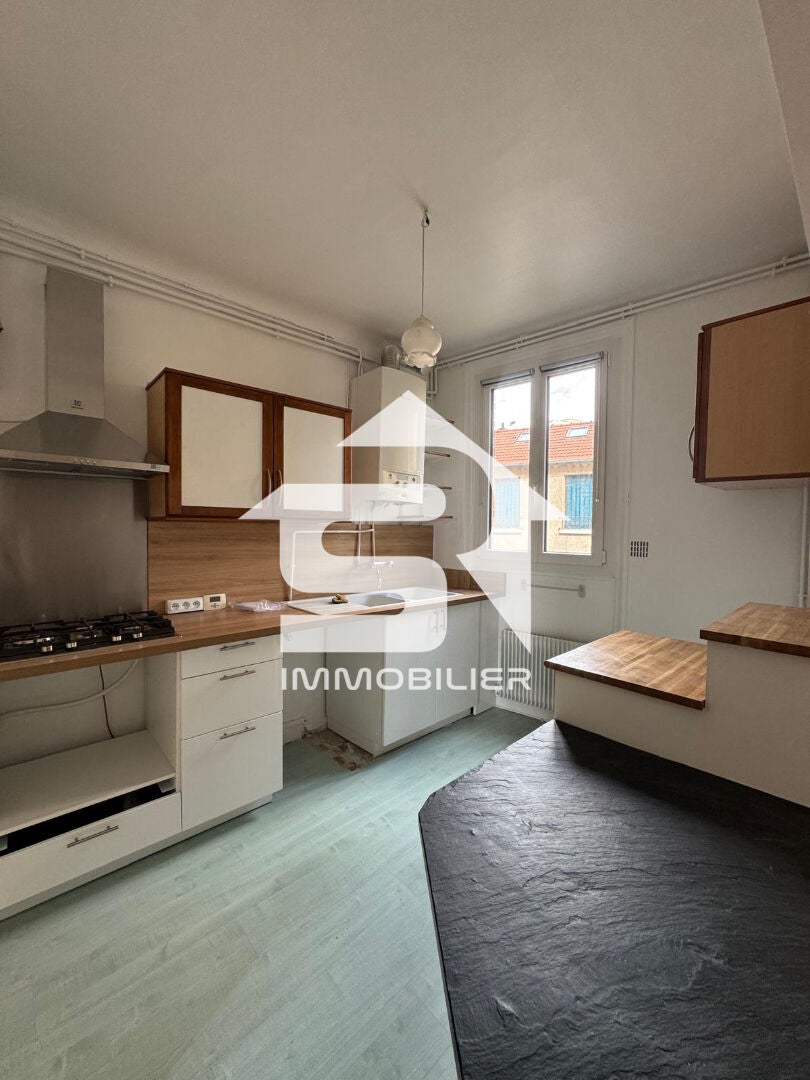 Flat Rue André Laurent in Fontenay-sous-Bois