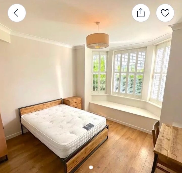 Room Platt Lane in Manchester