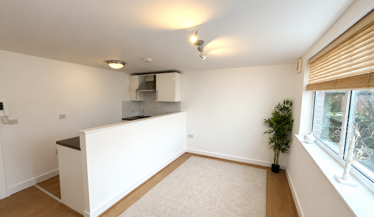 Flat Sandhurst Road in Leicester