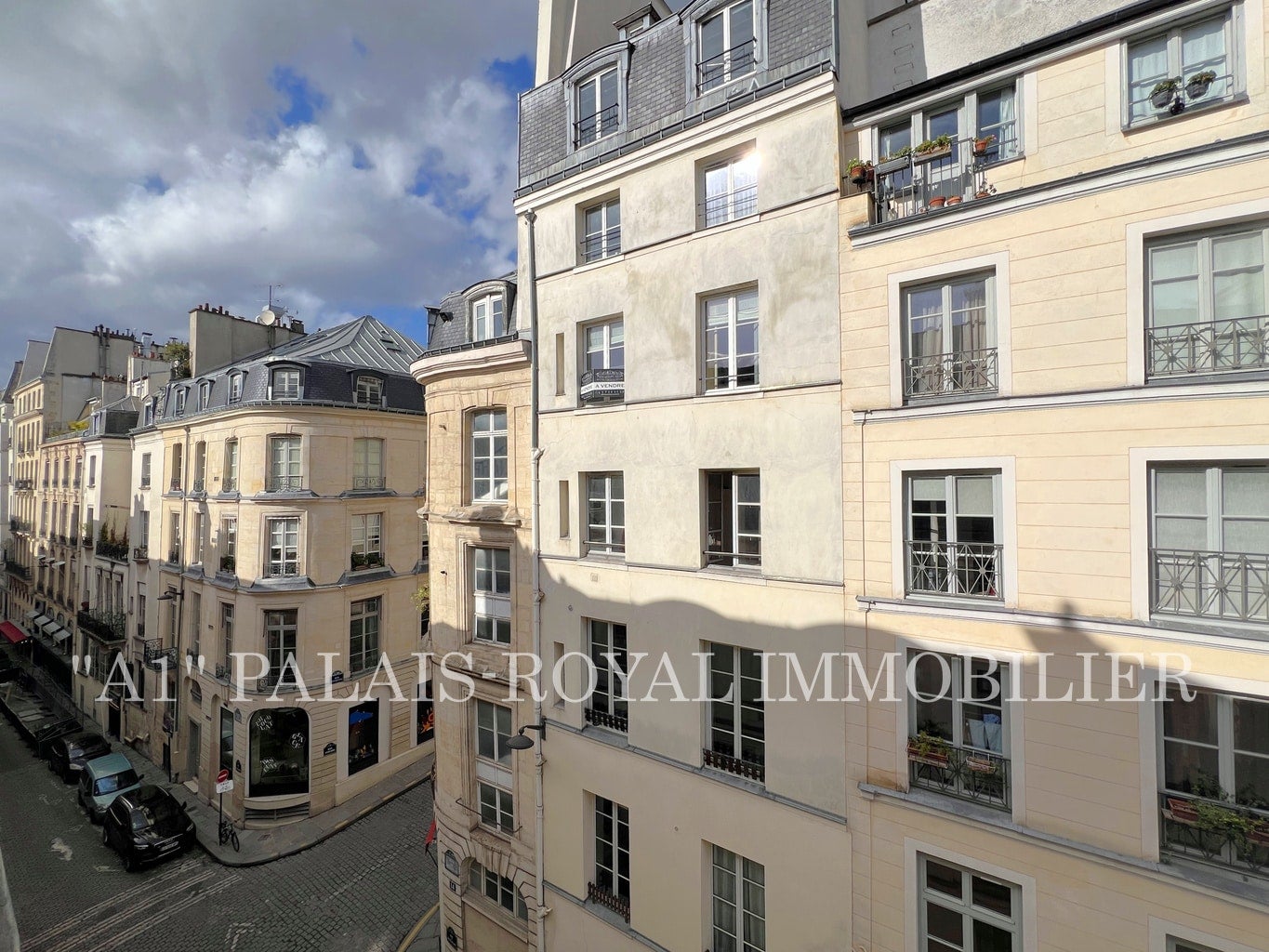 Flat Rue de Beaujolais in Paris