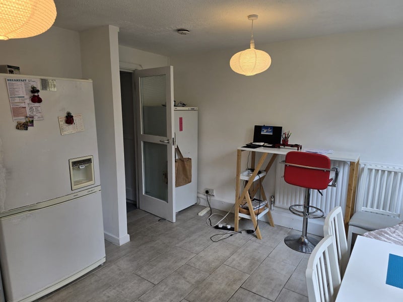 Room Fairbairn Green in Greater London