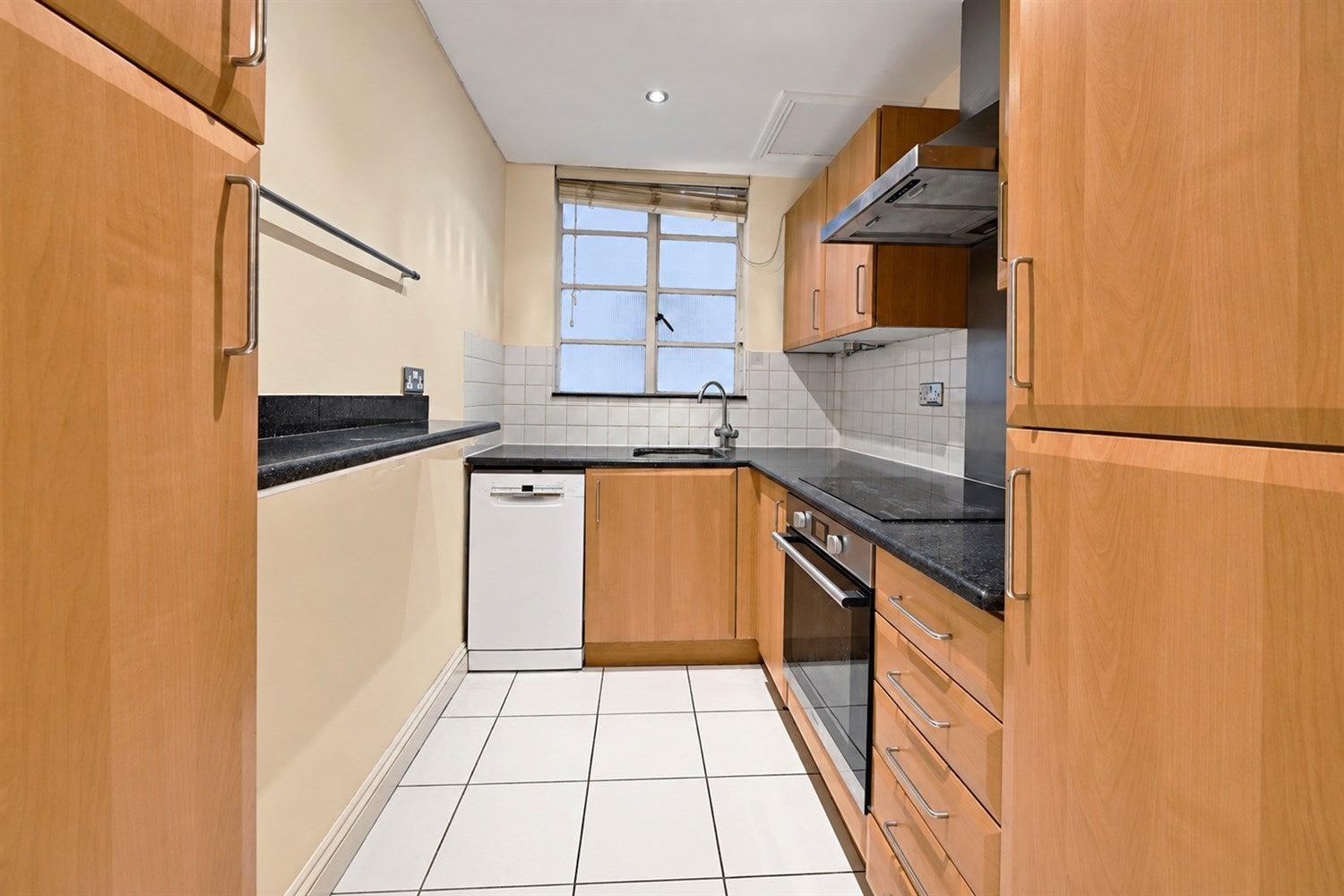 Flat Hyde Park Gardens in City of Westminster