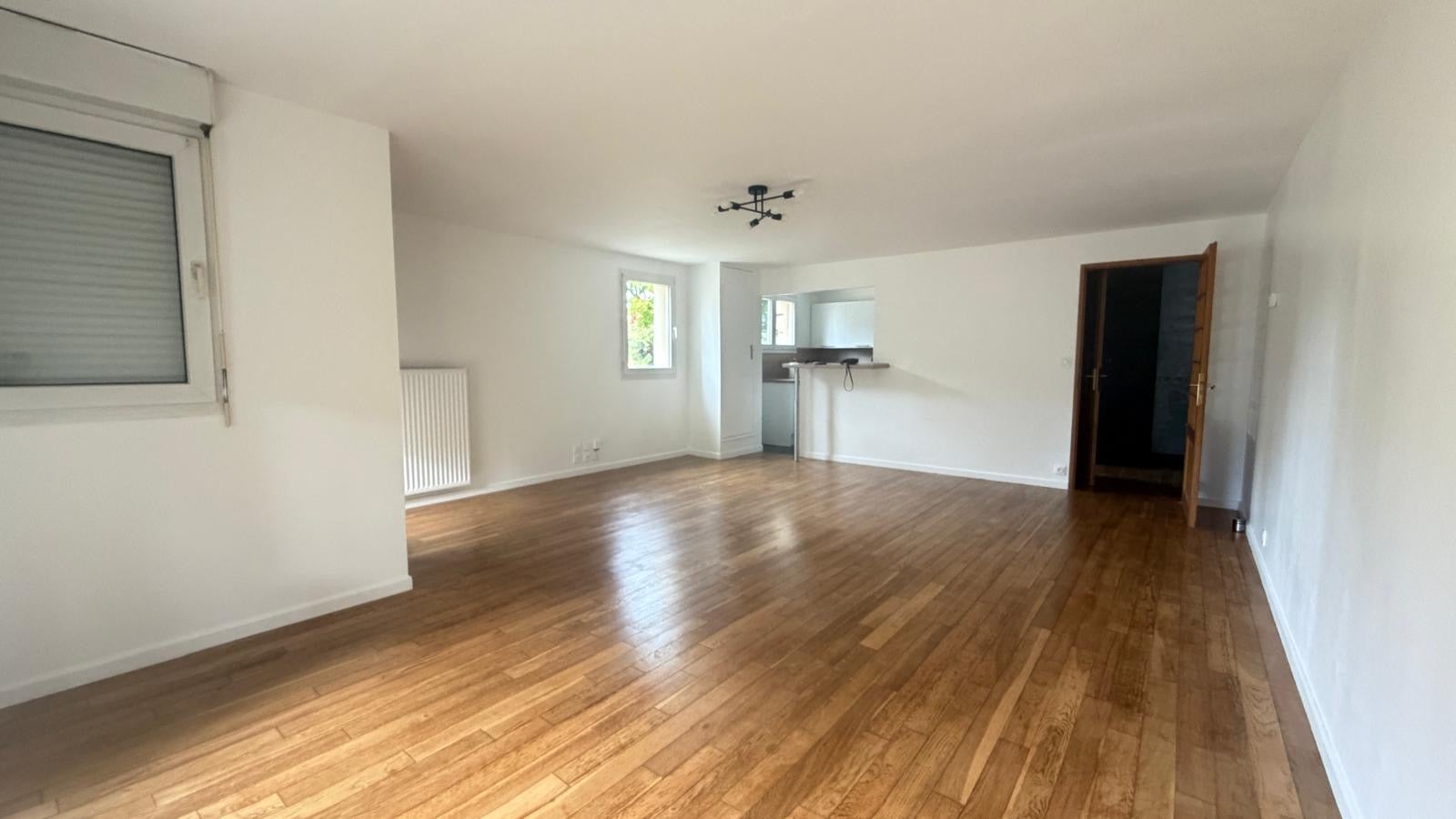 Appartement Desserte Ernest Cognacq à Évry