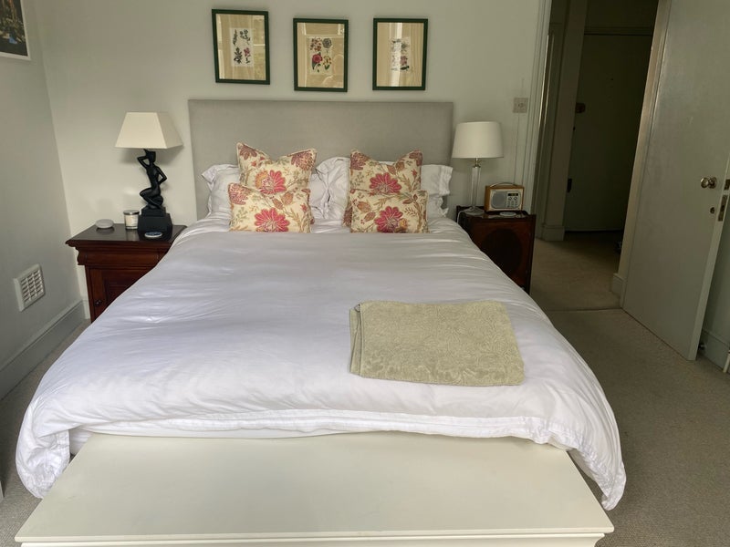 Room Sinclair Road in Greater London